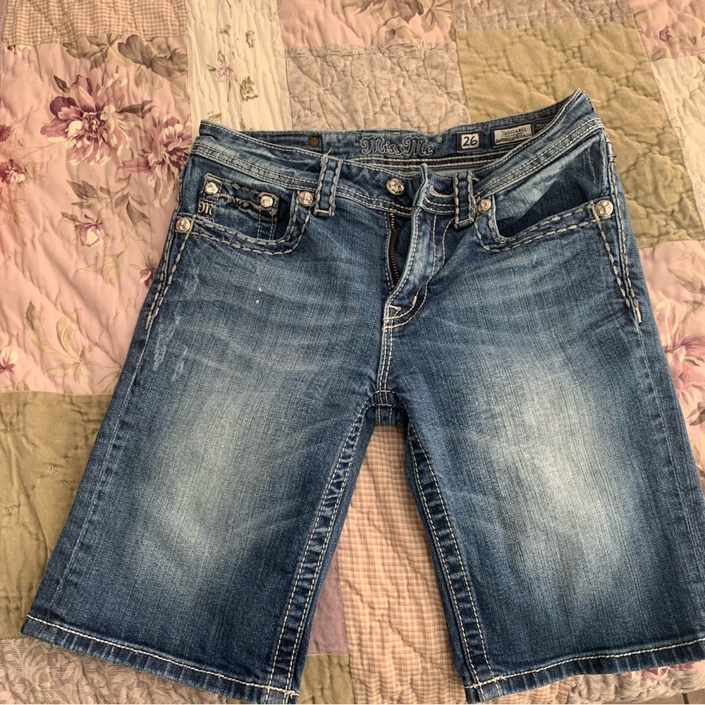 - Miss Me Jean Shorts Boyfriend Bermuda Bling  Womans Size 26 - Picture 8 of 9
